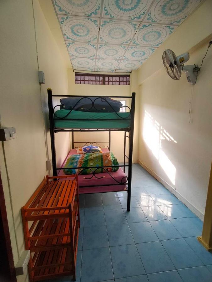 Home Stay At Tapae Chiang Mai Bagian luar foto