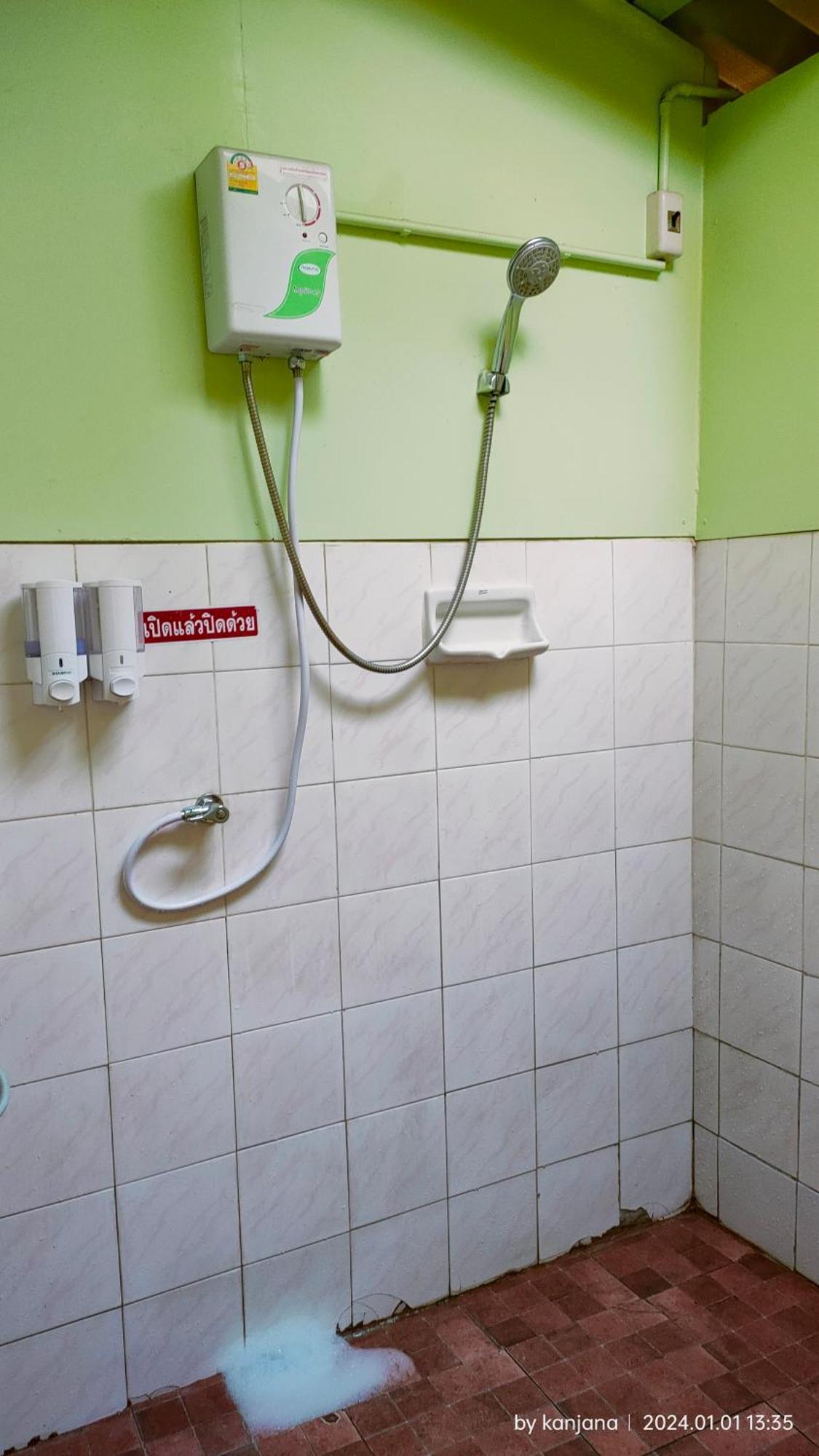 Home Stay At Tapae Chiang Mai Bagian luar foto