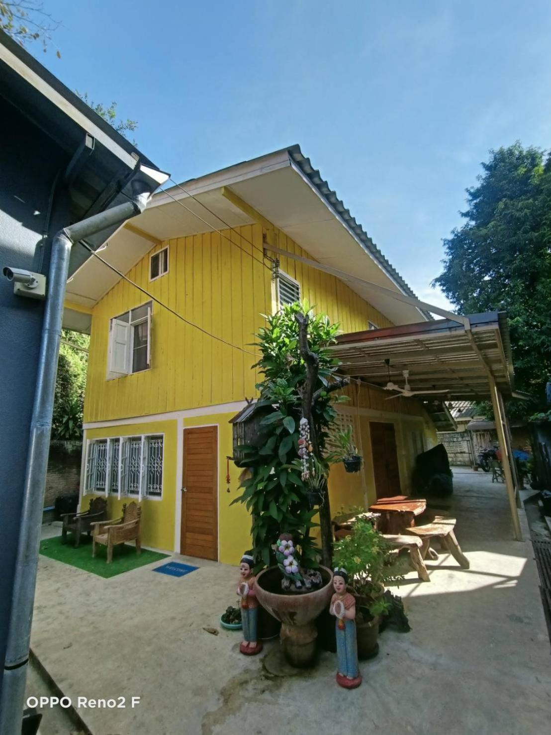 Home Stay At Tapae Chiang Mai Bagian luar foto