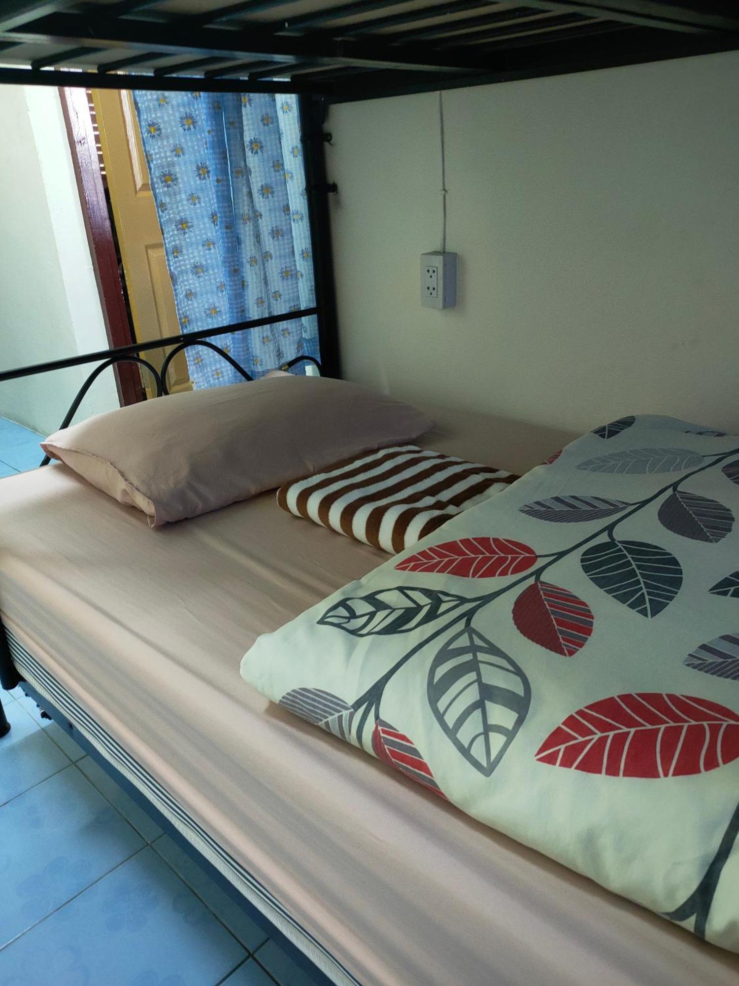 Home Stay At Tapae Chiang Mai Bagian luar foto