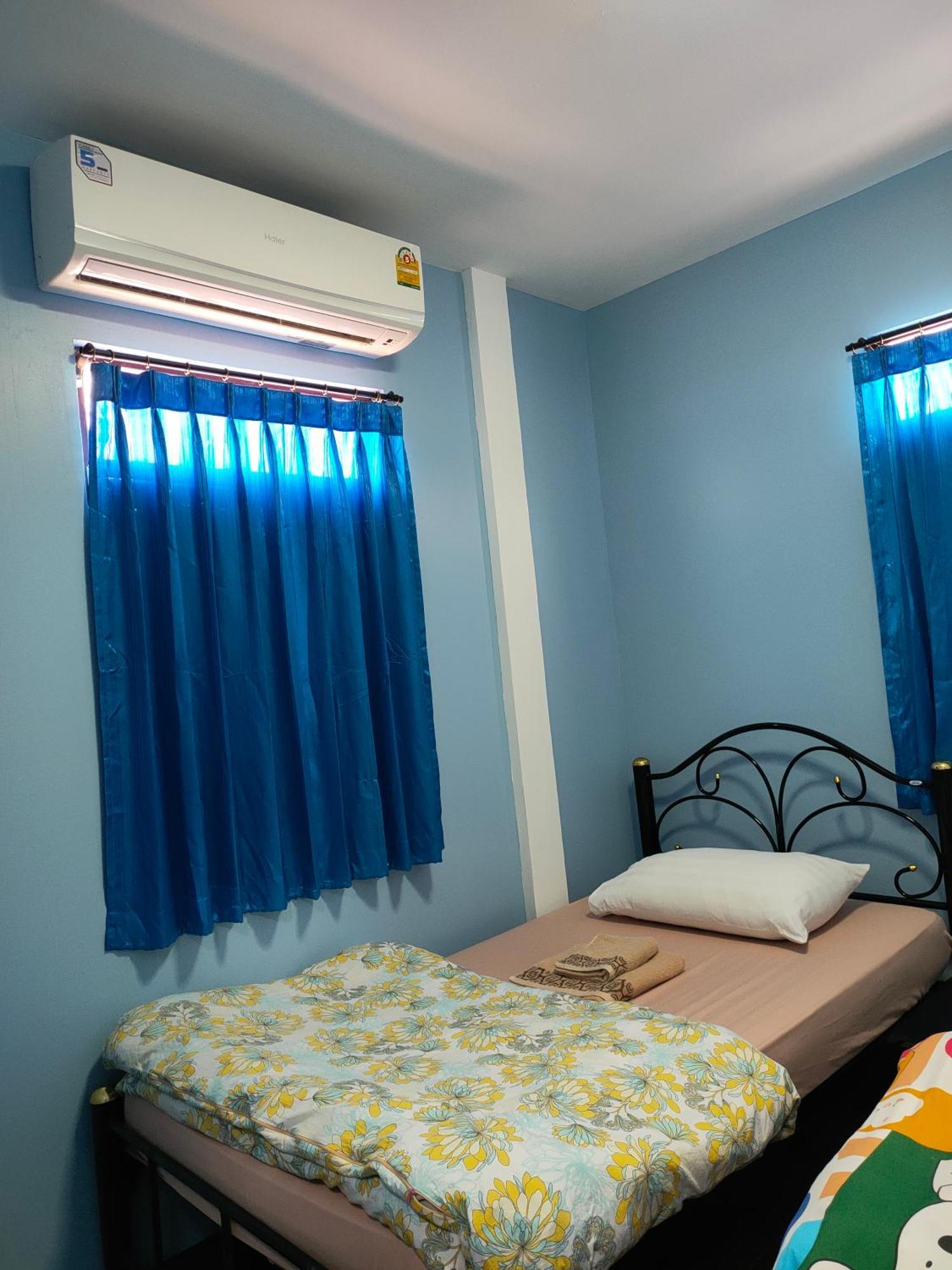 Home Stay At Tapae Chiang Mai Bagian luar foto