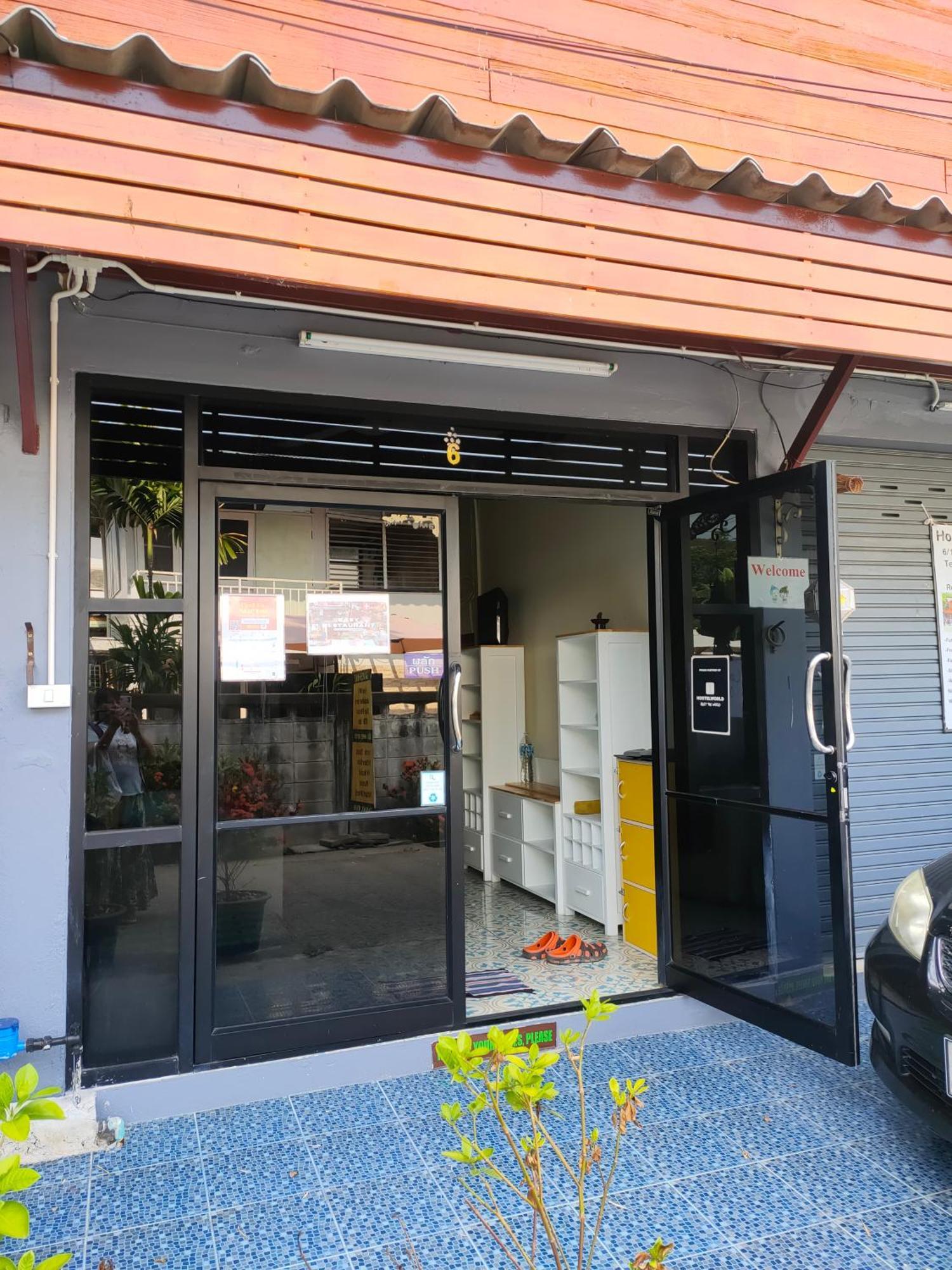 Home Stay At Tapae Chiang Mai Bagian luar foto