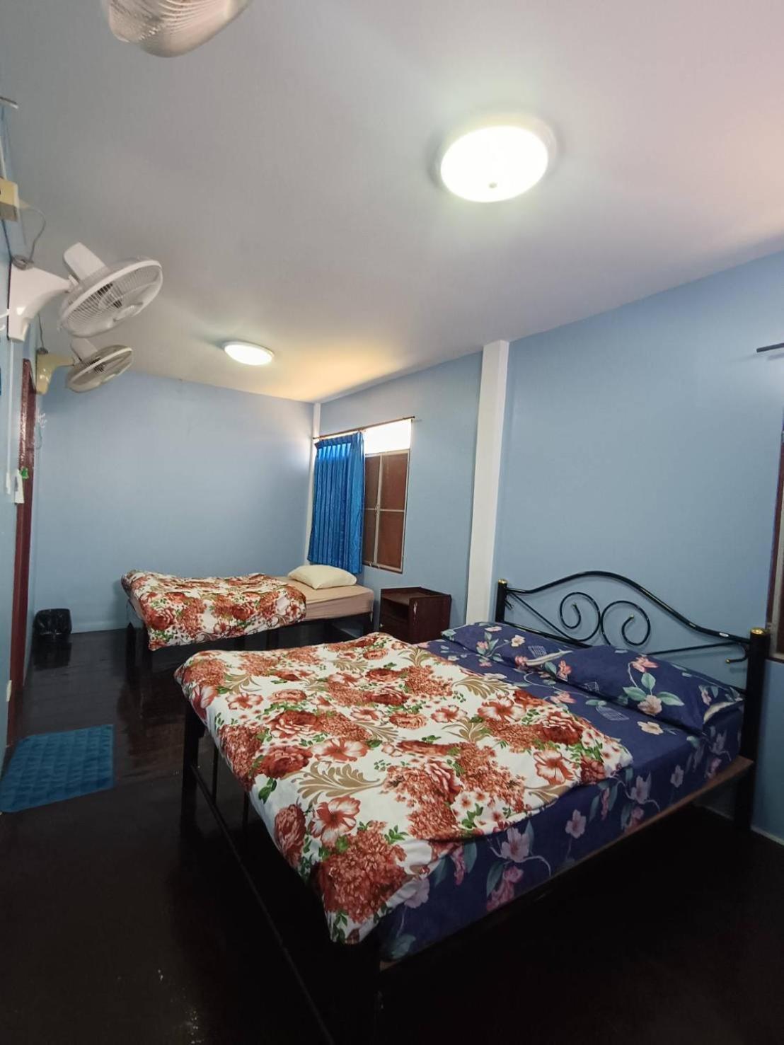 Home Stay At Tapae Chiang Mai Bagian luar foto